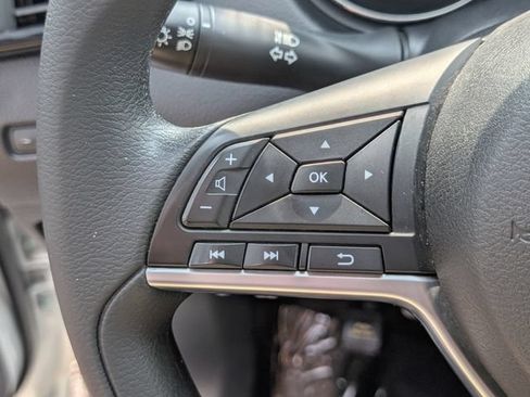 Used 2017 Nissan Rogue S w/ Appearance Package AWD/4WD image 18