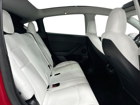 Certified 2023 Tesla Model Y Long Range AWD/4WD image 11