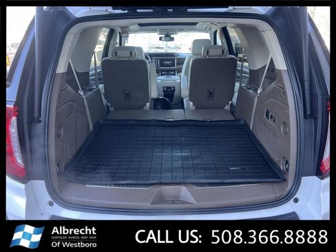 Used 2022 GMC Yukon Denali AWD/4WD image 15
