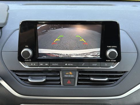 Certified 2023 Nissan Altima 2.5 S FWD image 3