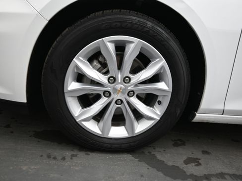 Used 2024 Chevrolet Malibu LT image 11