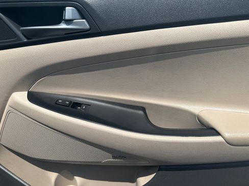 Used 2017 Hyundai Tucson SE Plus FWD image 13