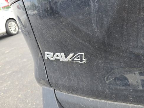 Used 2024 Toyota RAV4 XLE w/ Convenience Package AWD/4WD image 10