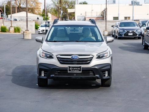 Used 2020 Subaru Outback Premium image 6