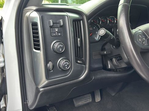 Used 2018 Chevrolet Silverado 1500 LT w/ All Star Edition AWD/4WD image 28