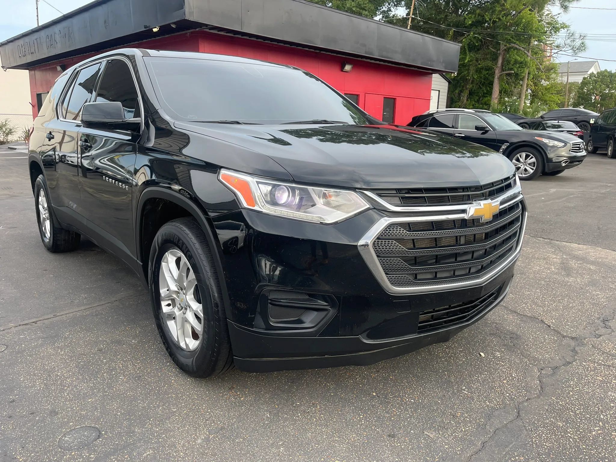 Used 2020 Chevrolet Traverse LS FWD image 3