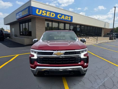 Used 2023 Chevrolet Silverado 1500 LT w/ Convenience Package II image 3