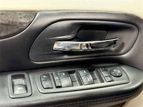 Used 2019 Dodge Grand Caravan SE image 15