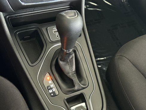 Used 2019 Jeep Cherokee Latitude w/ Popular Appearance Group FWD image 20