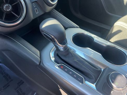 Used 2025 Chevrolet Blazer LT image 41