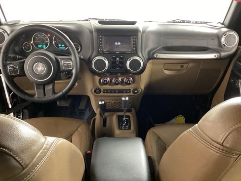 Used 2015 Jeep Wrangler Unlimited Rubicon w/ Dual Top Group image 16