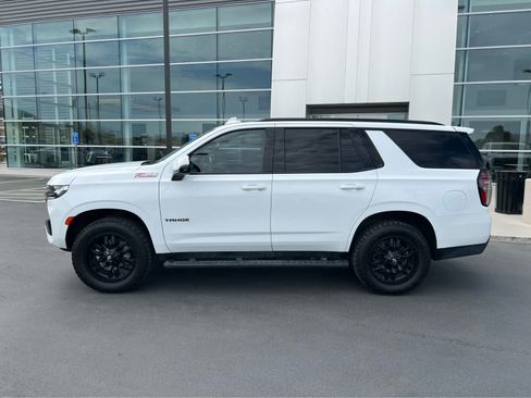 Used 2021 Chevrolet Tahoe Z71 w/ Luxury Package AWD/4WD image 12