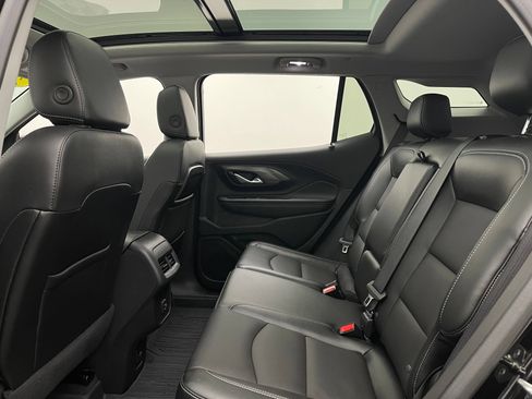Used 2024 GMC Terrain SLT w/ Infotainment Package II AWD/4WD image 40