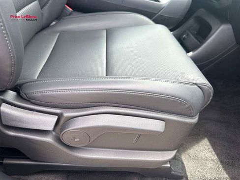 Used 2026 Hyundai Palisade SEL FWD image 11