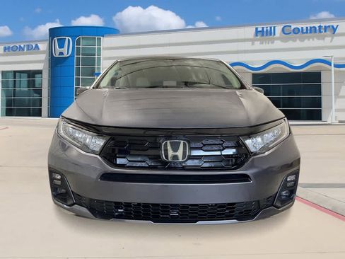 New 2026 Honda Odyssey Touring image 8