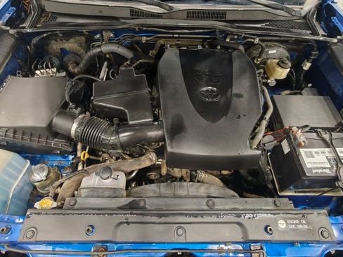 Used 2016 Toyota Tacoma TRD Sport w/ Towing Package image 46