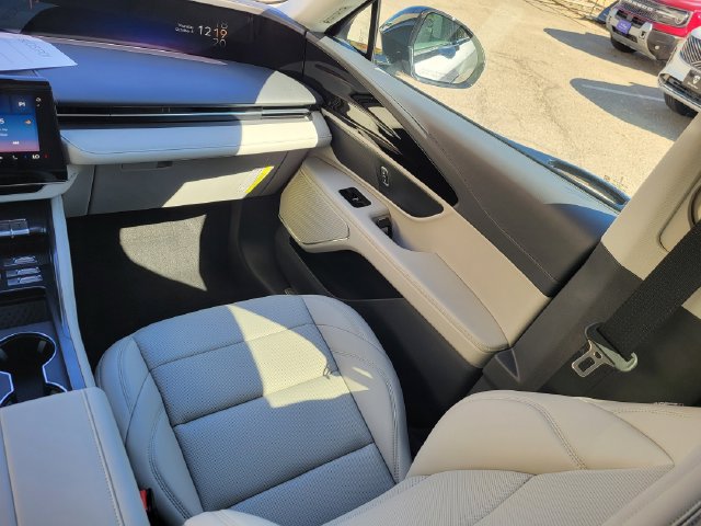 New 2026 Lincoln Nautilus Premier AWD/4WD image 12