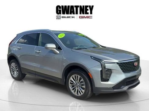 Used 2024 Cadillac XT4 Premium Luxury AWD/4WD image 3