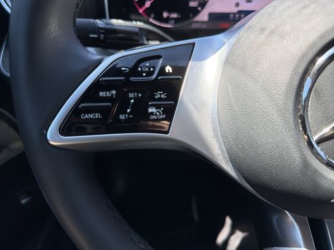 Used 2025 Mercedes-Benz C 300 Sedan image 19