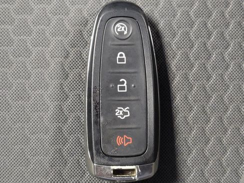 Used 2019 Ford Escape SE FWD image 32