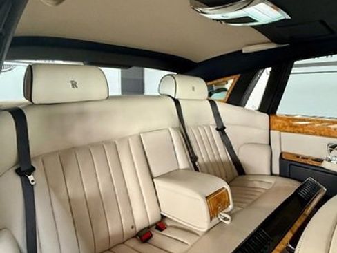 Used 2009 Rolls-Royce Phantom Sedan RWD image 28