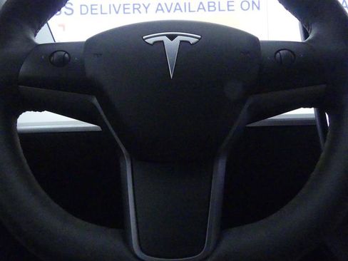 Used 2022 Tesla Model 3 RWD image 17
