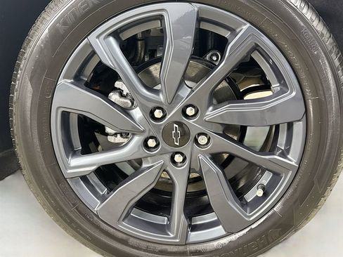 Used 2024 Chevrolet Equinox RS w/ RS Leather Package image 32