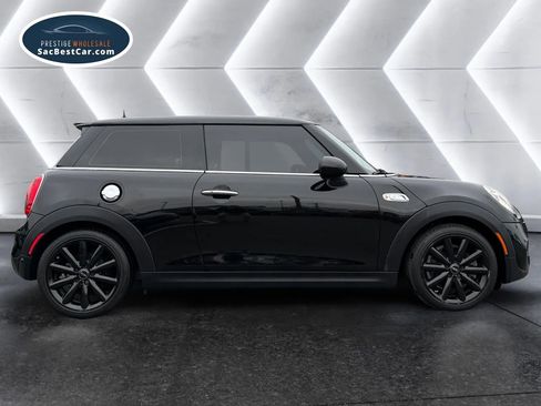 Used 2017 MINI Cooper S image 3