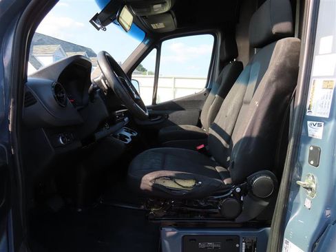 Used 2019 Mercedes-Benz Sprinter 144 image 9