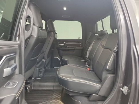 Used 2020 RAM 2500 Laramie w/ Night Edition image 11