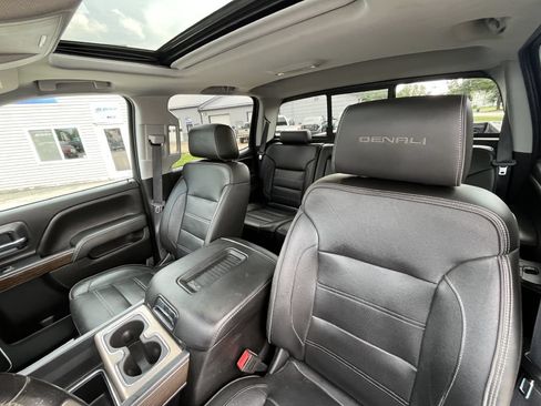 Used 2019 GMC Sierra 2500 Denali w/ Duramax Plus Package AWD/4WD image 25