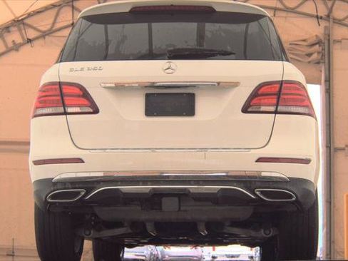 Used 2018 Mercedes-Benz GLE 350 w/ Premium 1 Package image 9
