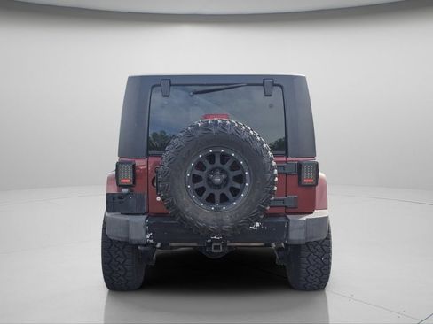 Used 2010 Jeep Wrangler Unlimited Sahara w/ Dual Top Group AWD/4WD image 21