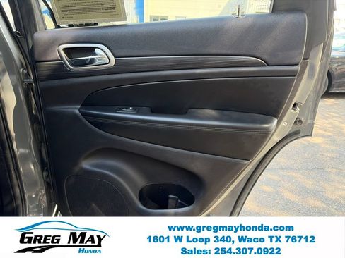 Used 2019 Jeep Grand Cherokee Altitude RWD image 14