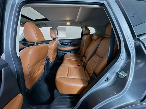 Used 2018 Nissan Rogue SL w/ Premium Package FWD image 28