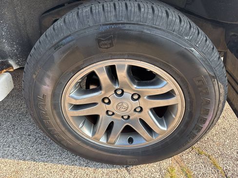 Used 2007 Toyota Sequoia SR5 AWD/4WD image 31