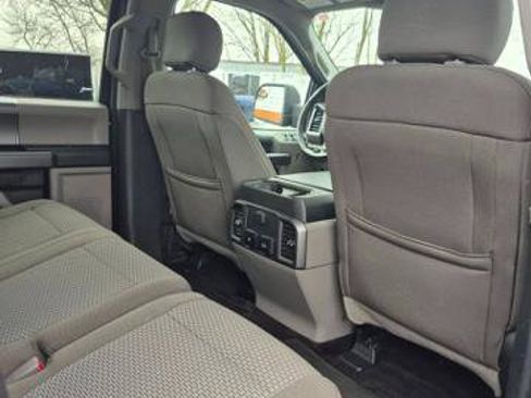 Used 2017 Ford F150 XLT w/ Equipment Group 302A Luxury image 10