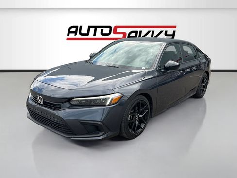 Used 2025 Honda Civic Sport image 3