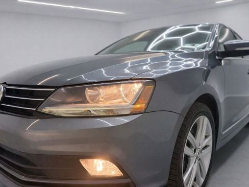 Used 2017 Volkswagen Jetta SEL image 32