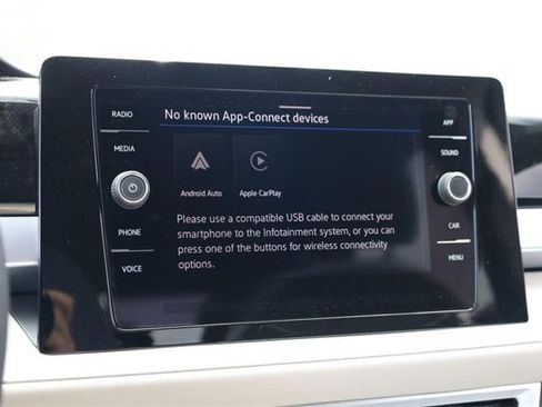 New 2025 Volkswagen Taos SE image 14