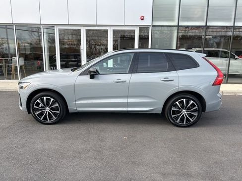 Certified 2025 Volvo XC60 B5 Plus image 2