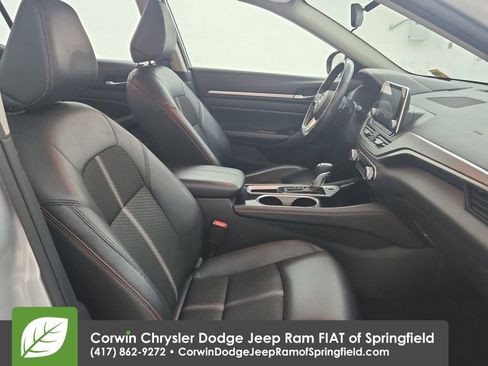 Used 2024 Nissan Altima 2.5 SR image 30