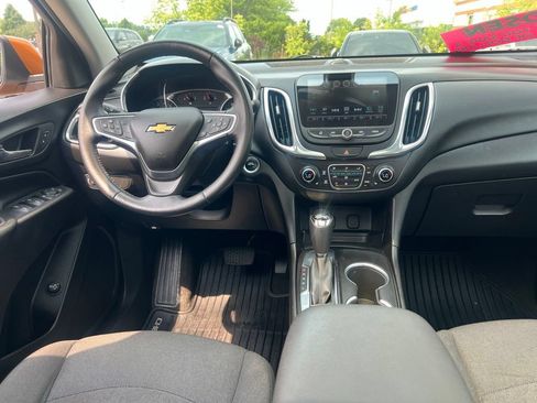 Used 2018 Chevrolet Equinox LT w/ Sun & Infotainment Package FWD image 18