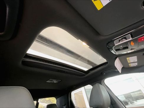 Used 2023 Hyundai Santa Cruz Limited w/ Winter Package image 13