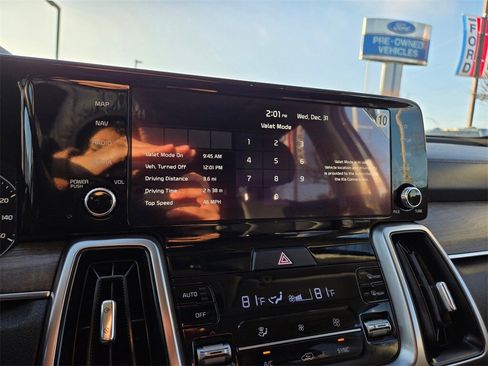 Used 2023 Kia Sorento S w/ Panoramic Sunroof Package image 14