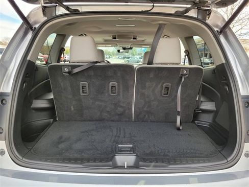 Used 2021 Honda Pilot Touring image 18