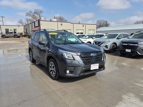 Used 2023 Subaru Forester Premium w/ Popular Package #1 AWD/4WD image 4