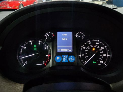 Used 2016 Lexus GX 460 Luxury image 25