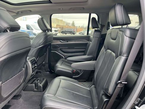 Used 2021 Jeep Grand Cherokee L Limited image 10