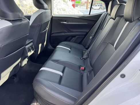 Used 2025 Toyota Camry SE image 16